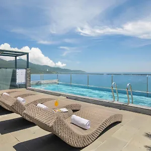 https://mangata-beachfront-hotel.dananghotels.net